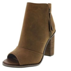 Brand new ! Earth toned booties